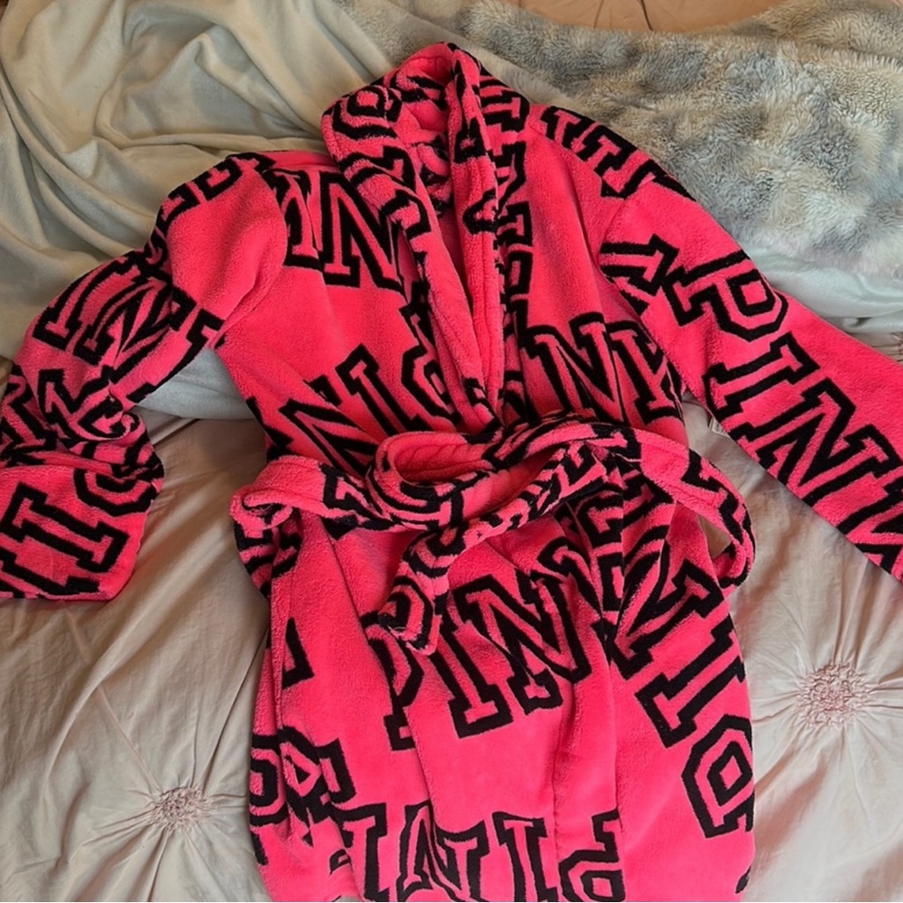 PINK xs Robe